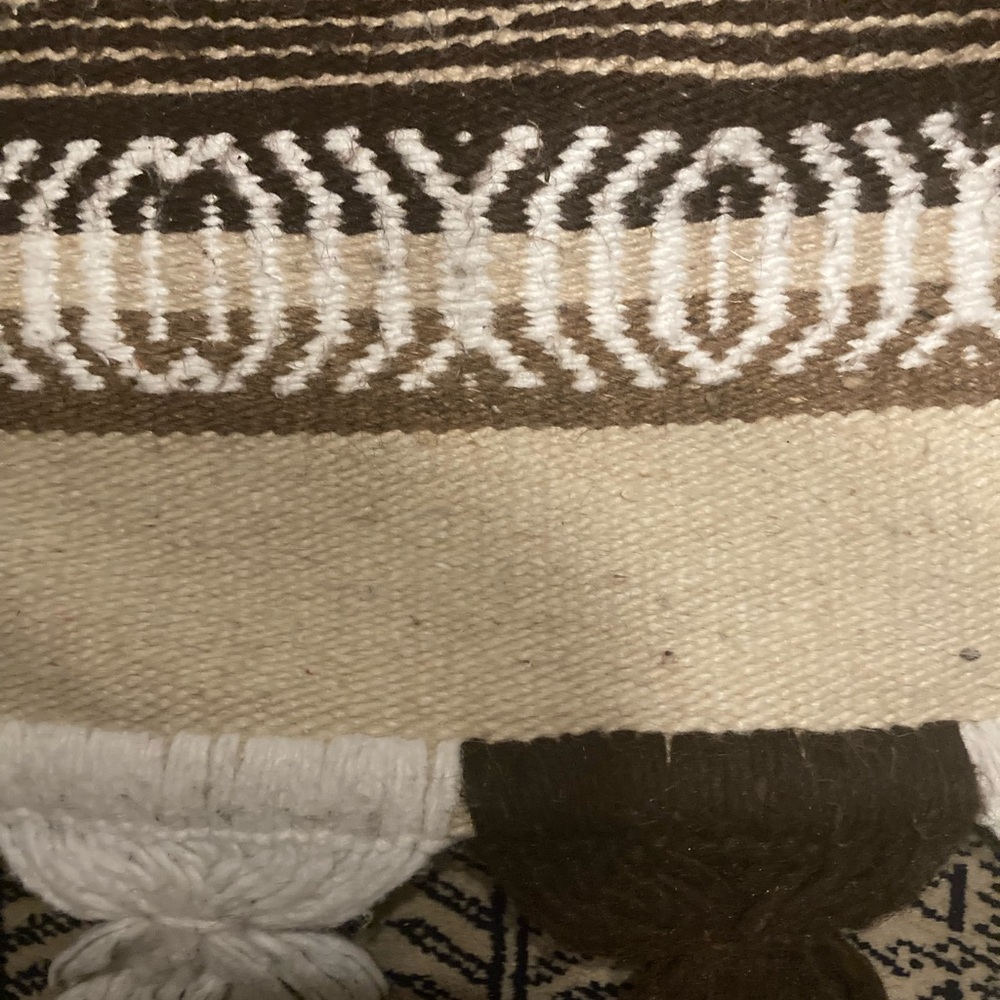 Peruvian? Brown /Cream Geometric Pattern Rug/Wall Hanging Wool Blend pre loved - Picture 11 of 15